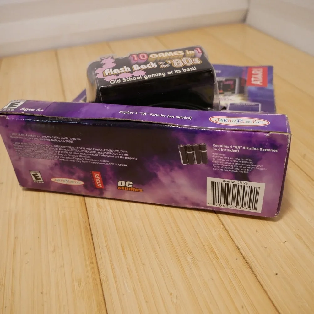 Atari 10-in-1 Plug & Play TV Games (Jakks Pacific‎ TV game systems, 2002) - 07